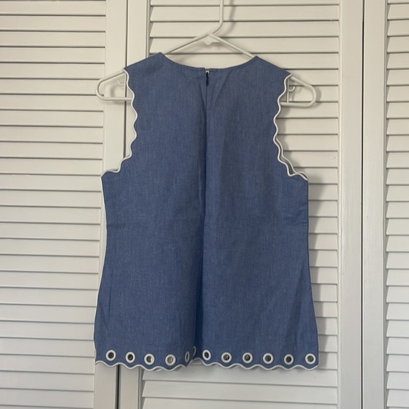 J Crew Women's Chambray Scalloped with Grommets Sleeveless Cotton Top Size 2P - Picture 7 of 7